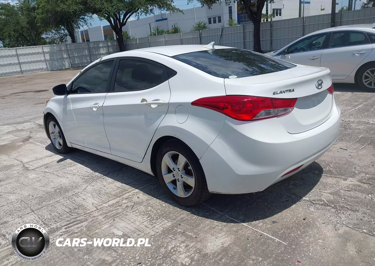 2013 Hyundai Elantra Gls VIN:5NPDH4AE5DH373541 - 3
