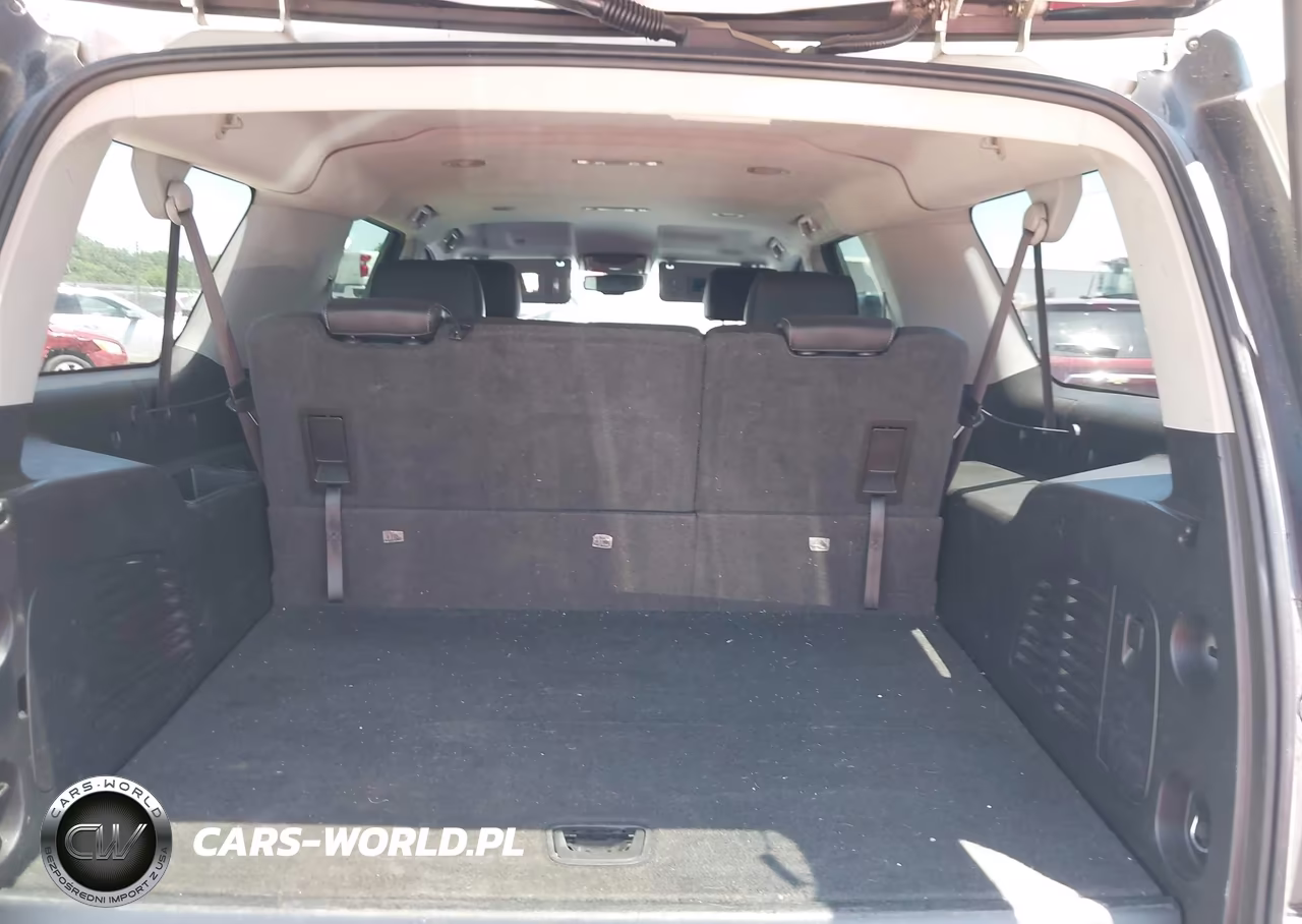 2015 Chevrolet Suburban Lt VIN:1GNSCJKC3FR275841 - 17