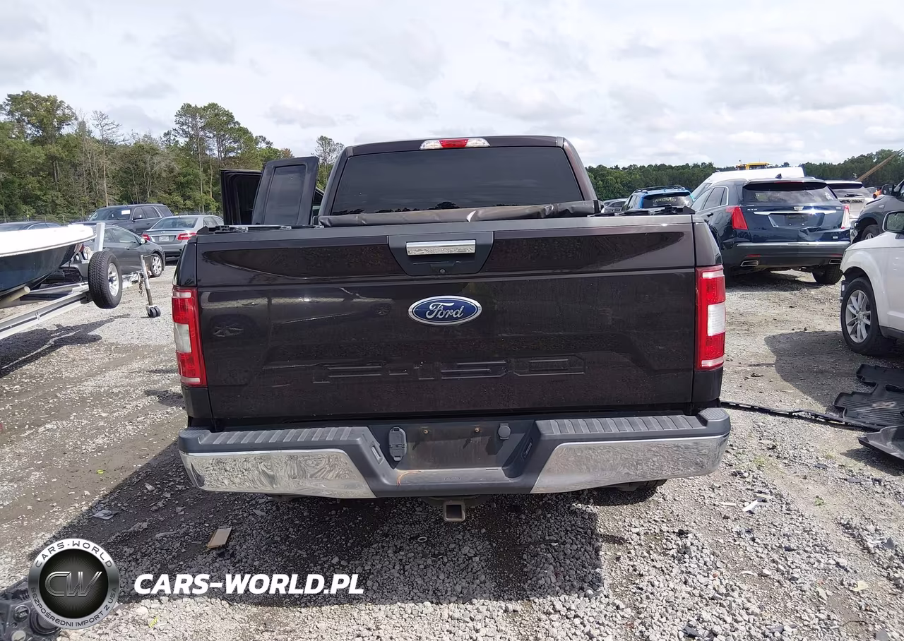 2018 Ford F-150 Xlt VIN:1FTEX1CB3JFD40830 - 16