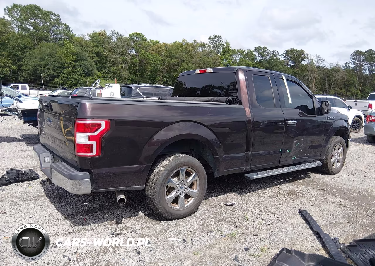 2018 Ford F-150 Xlt VIN:1FTEX1CB3JFD40830 - 4