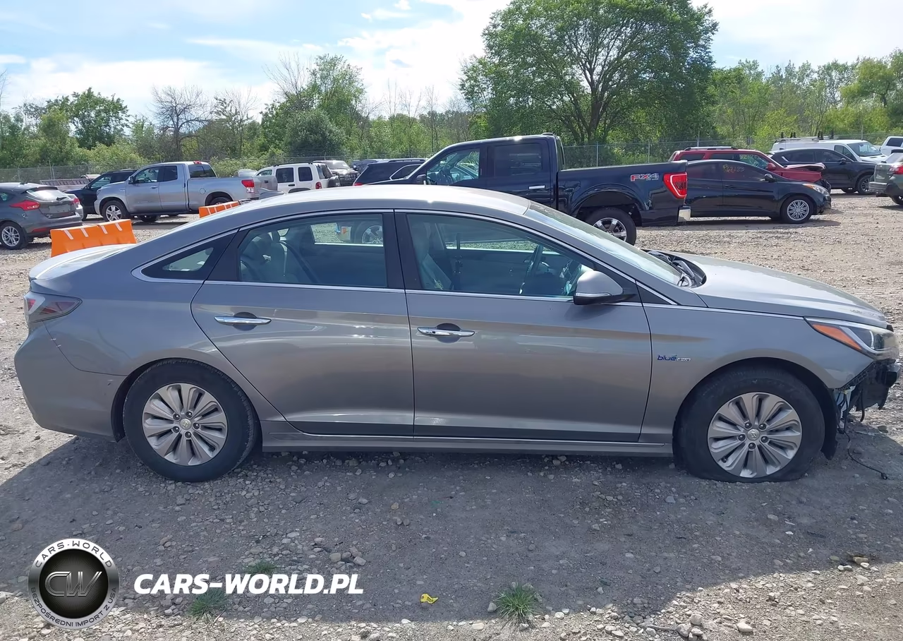 2017 Hyundai Sonata Hybrid Se VIN:KMHE24L39HA067288 - 14