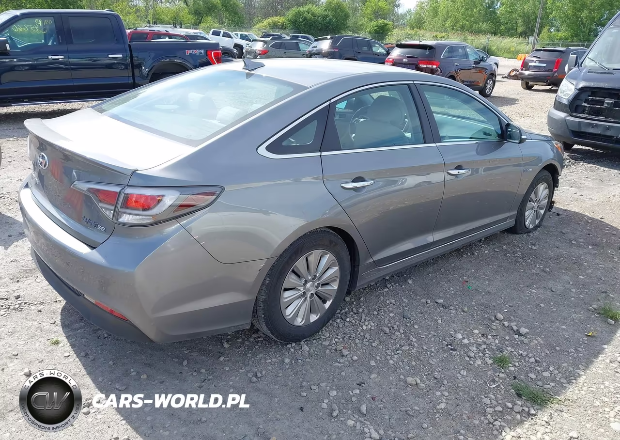 2017 Hyundai Sonata Hybrid Se VIN:KMHE24L39HA067288 - 4