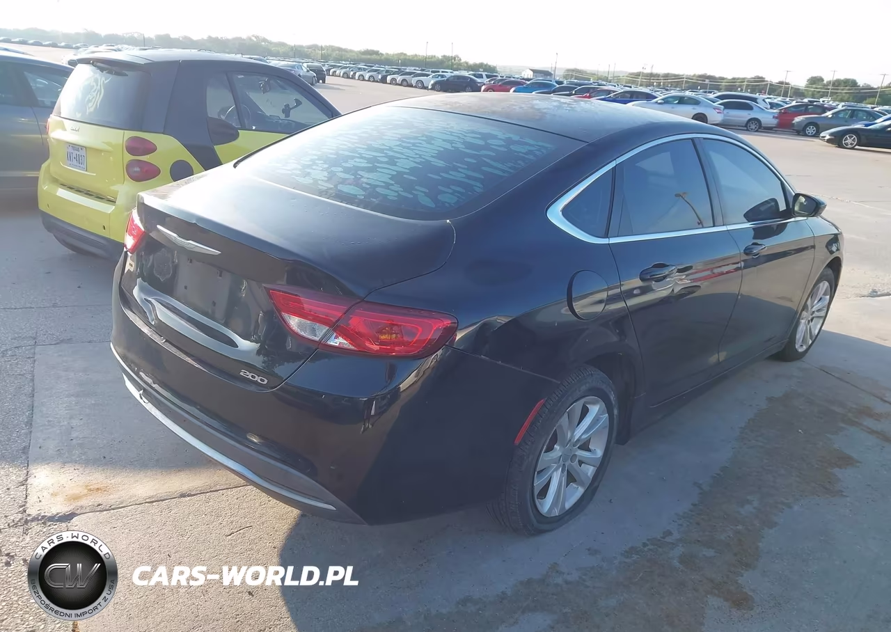 2016 Chrysler 200 Limited VIN:1C3CCCABXGN112344 - 4