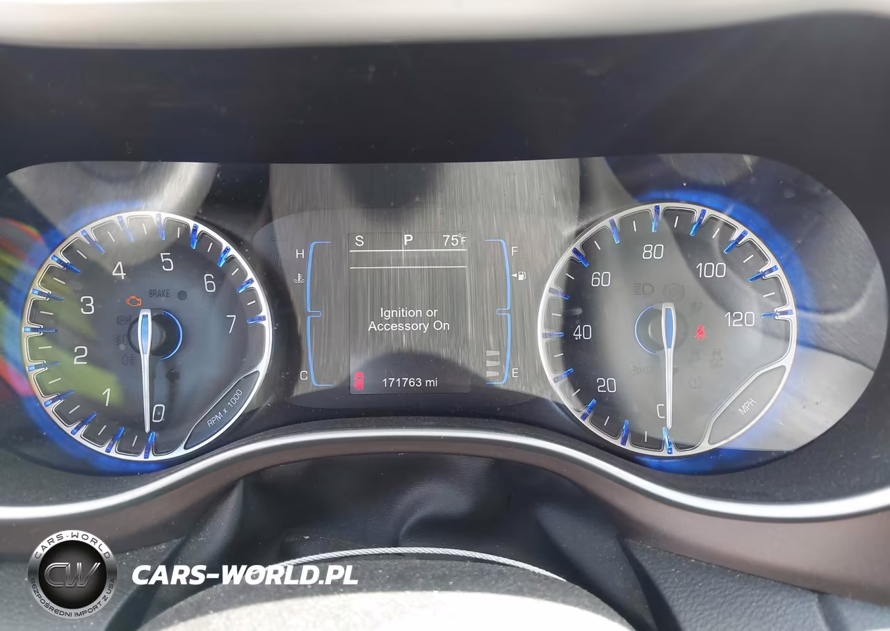 2017 Chrysler Pacifica Touring VIN:2C4RC1DG0HR588320 - 7