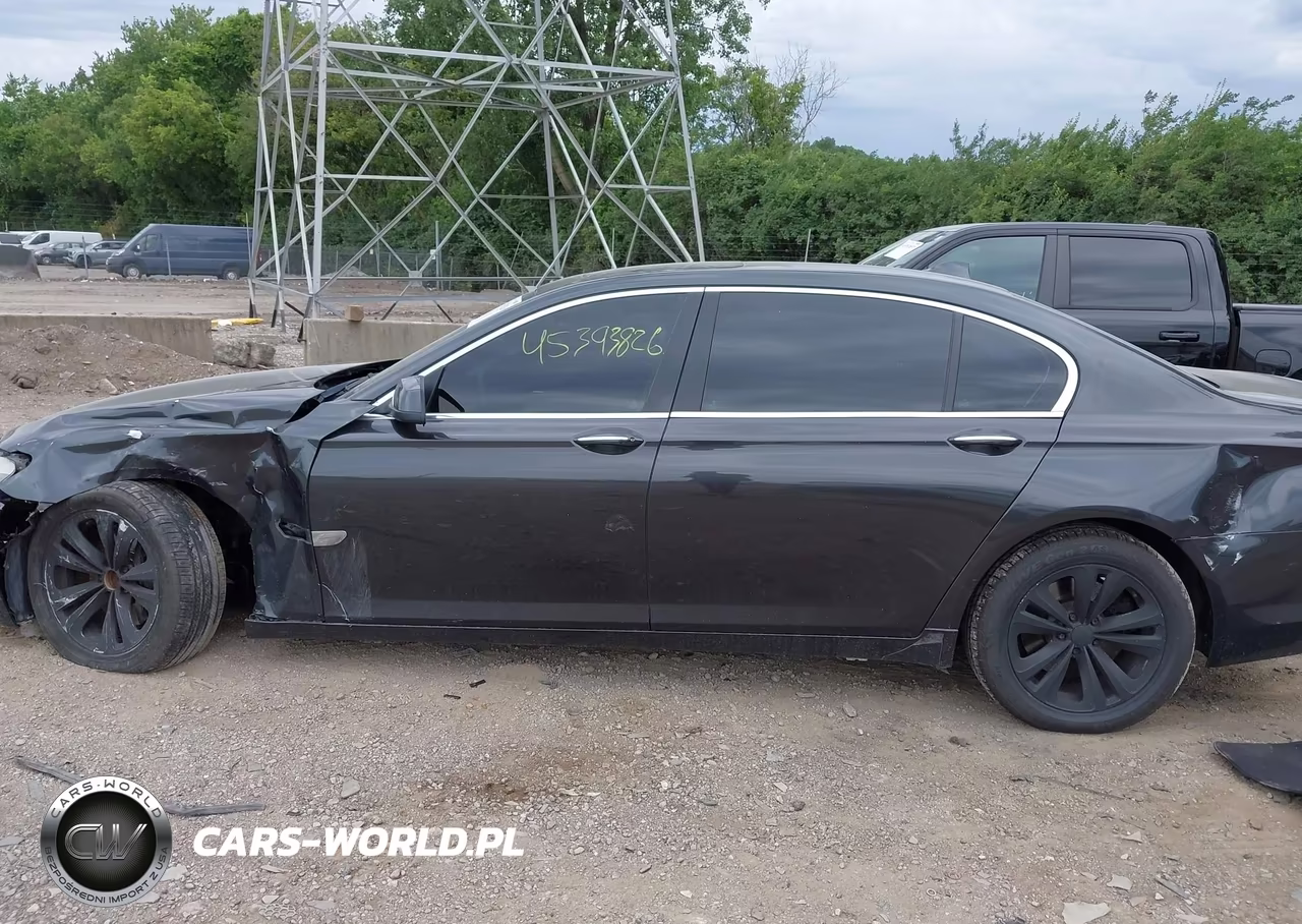 2011 BMW 740Li VIN:WBAKB4C56BC392823 - 13