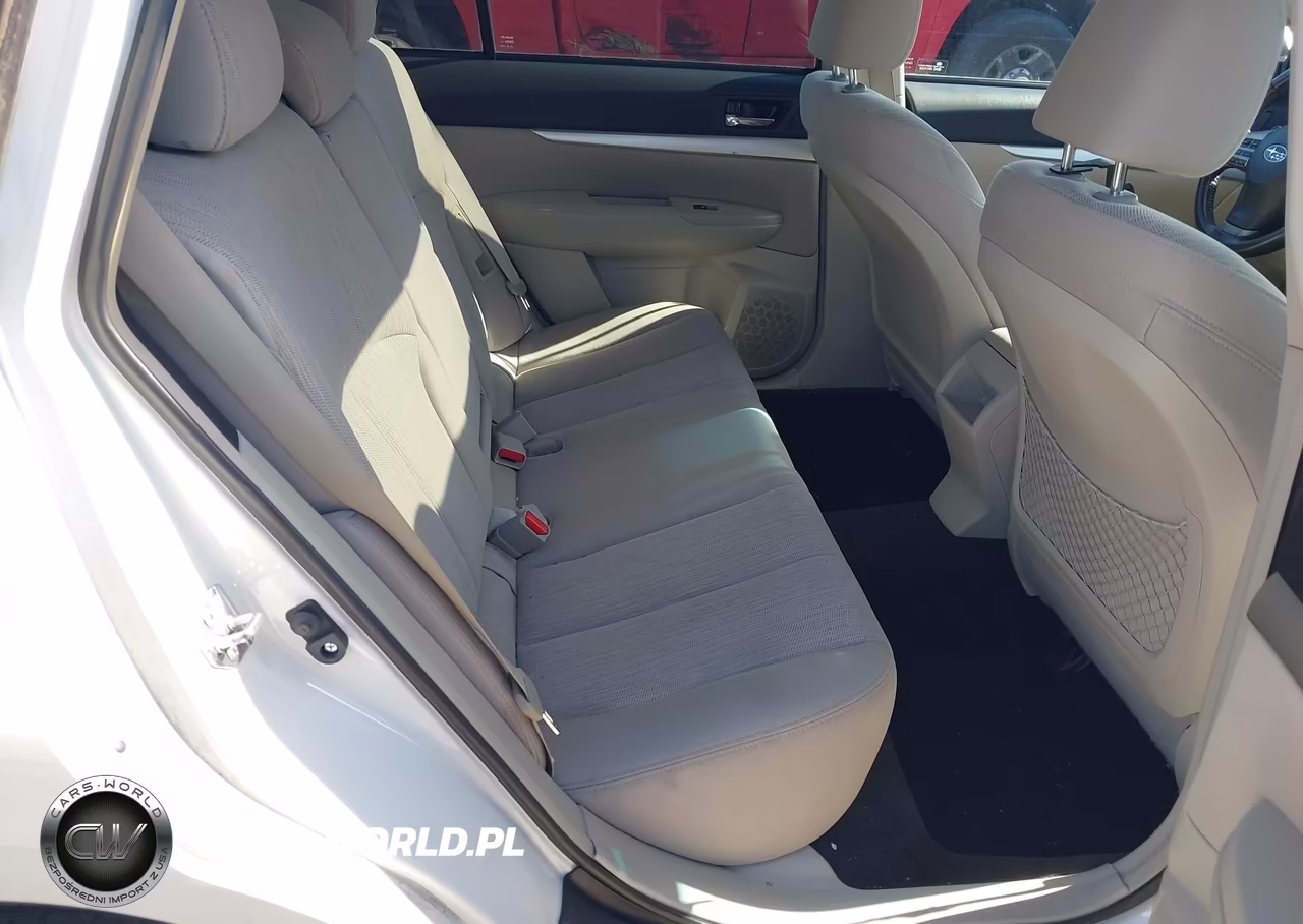 2013 Subaru Outback 2.5I Premium VIN:4S4BRCGC7D3203323 - 8