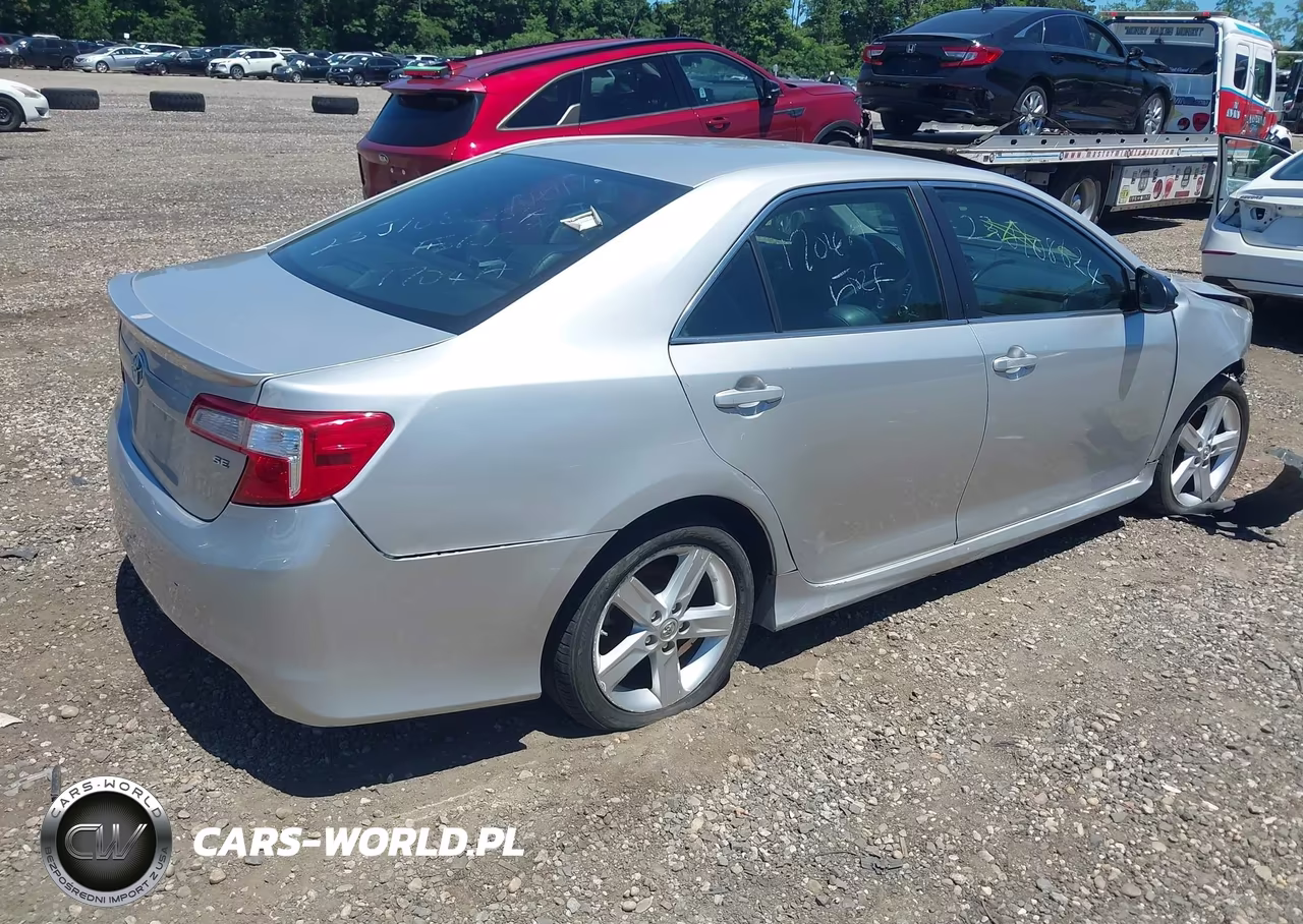 2014 Toyota Camry Se VIN:4T1BF1FK4EU452356 - 4