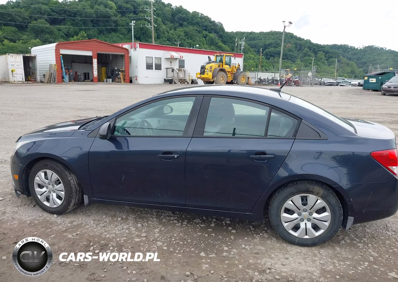2014 Chevrolet Cruze Ls Auto VIN:1G1PA5SG8E7227379 - 14