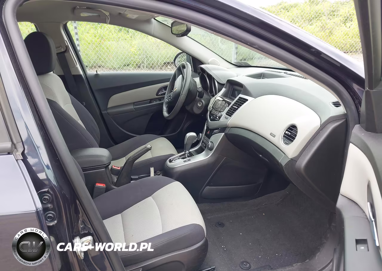 2014 Chevrolet Cruze Ls Auto VIN:1G1PA5SG8E7227379 - 5