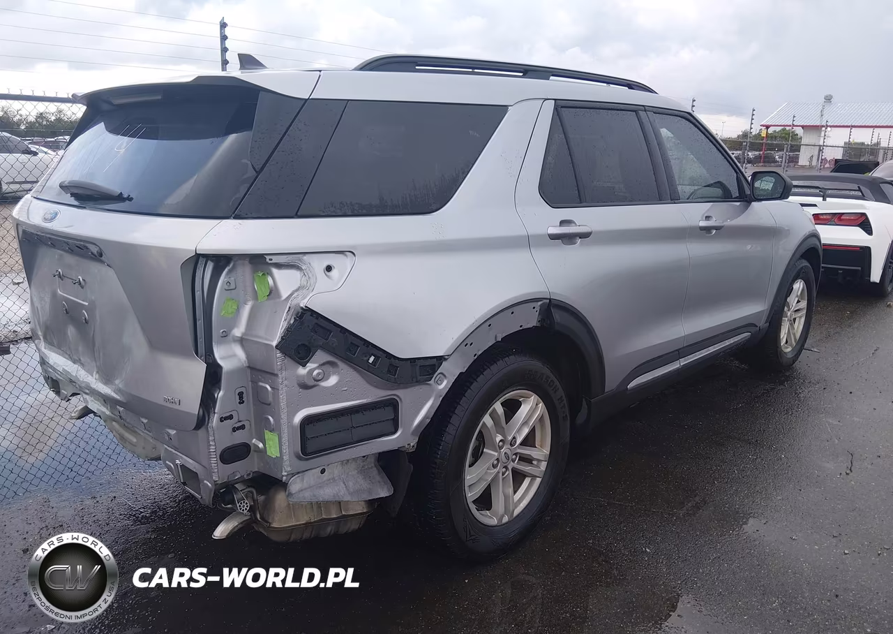2022 Ford Explorer Xlt VIN:1FMSK7DH6NGA15768 - 4