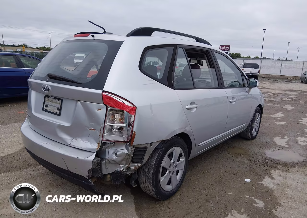 2009 Kia Rondo Lx VIN:KNAFG529697262900 - 4