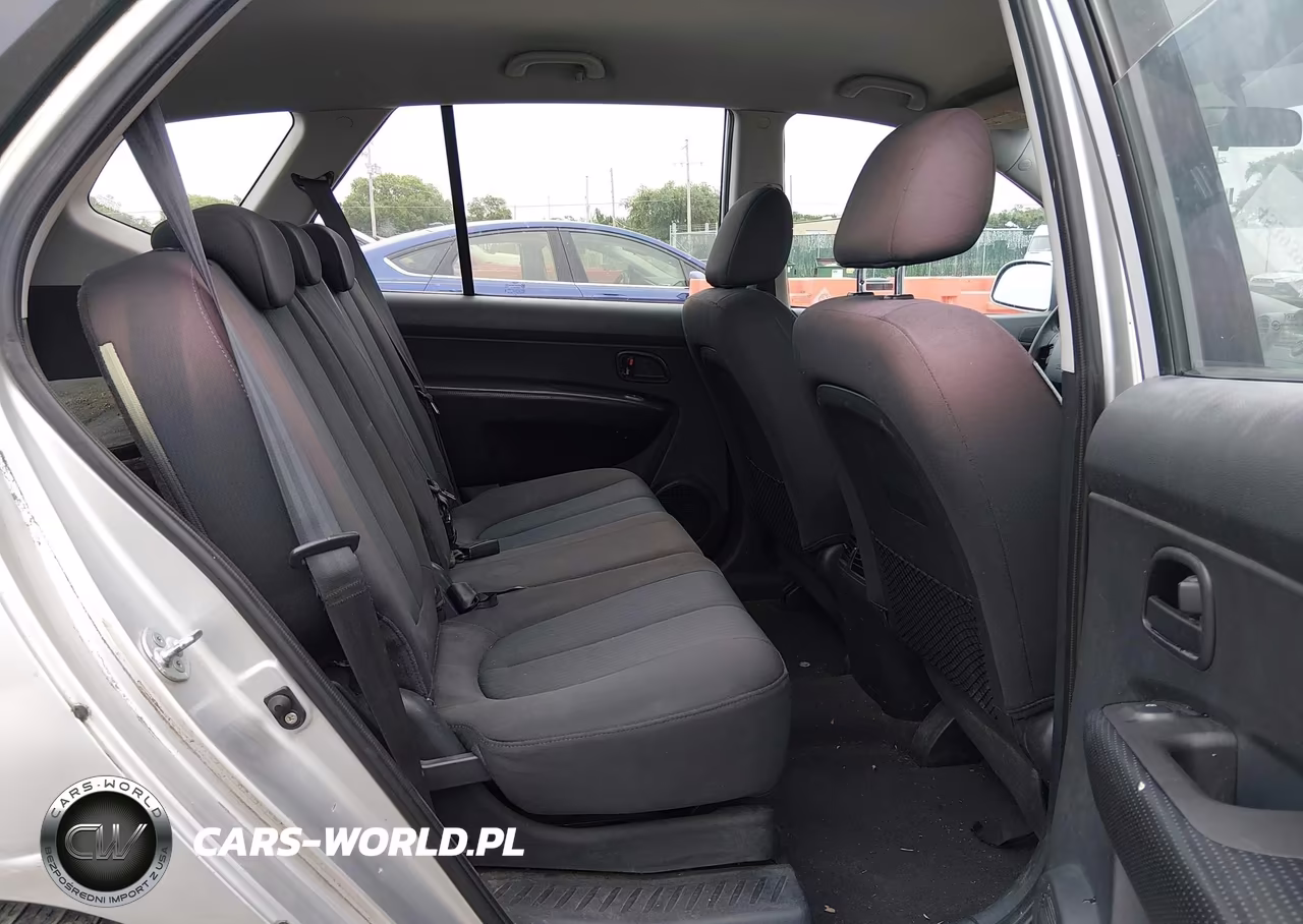 2009 Kia Rondo Lx VIN:KNAFG529697262900 - 8