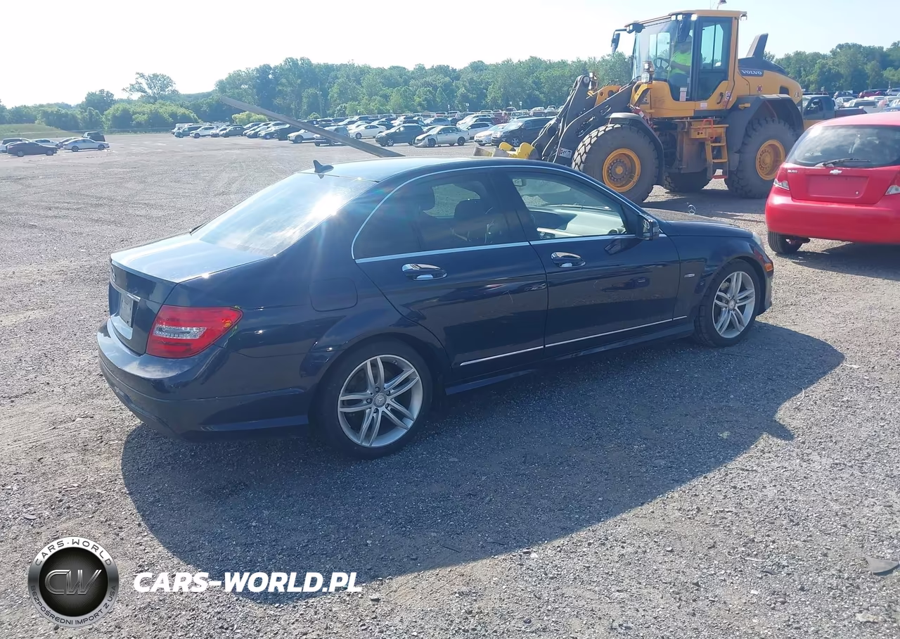 2012 Mercedes-Benz C 250 Sport VIN:WDDGF4HB6CR233333 - 4