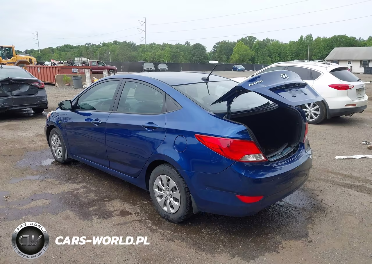 2015 Hyundai Accent Gls VIN:KMHCT4AE0FU924716 - 3