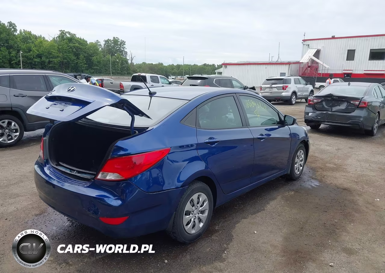 2015 Hyundai Accent Gls VIN:KMHCT4AE0FU924716 - 4