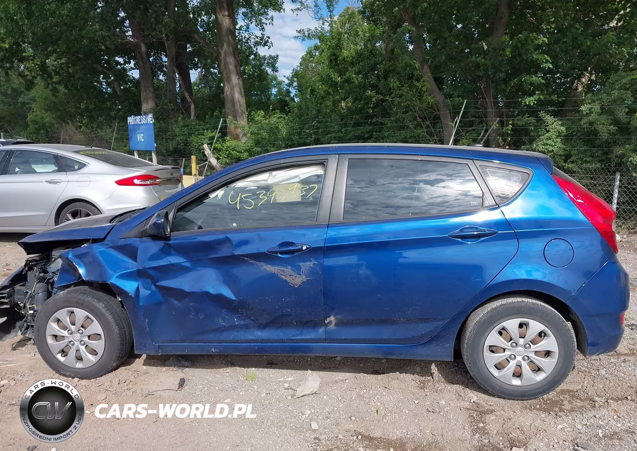 2015 Hyundai Accent Gs VIN:KMHCT5AE2FU228378 - 14