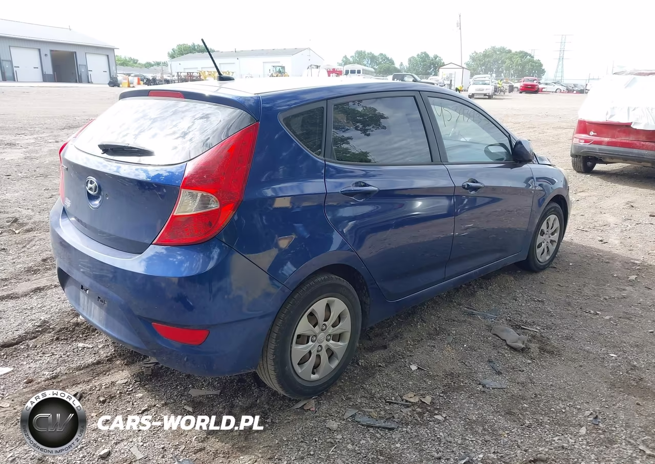 2015 Hyundai Accent Gs VIN:KMHCT5AE2FU228378 - 4