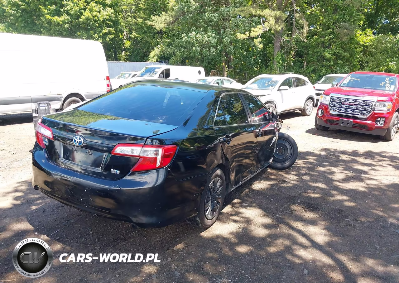 2014 Toyota Camry Hybrid Le VIN:4T1BD1FK1EU134250 - 4
