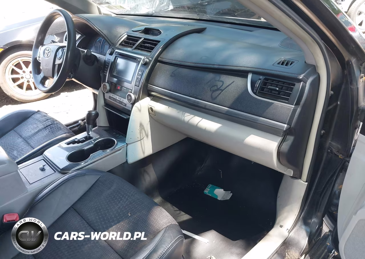 2014 Toyota Camry Hybrid Le VIN:4T1BD1FK1EU134250 - 5