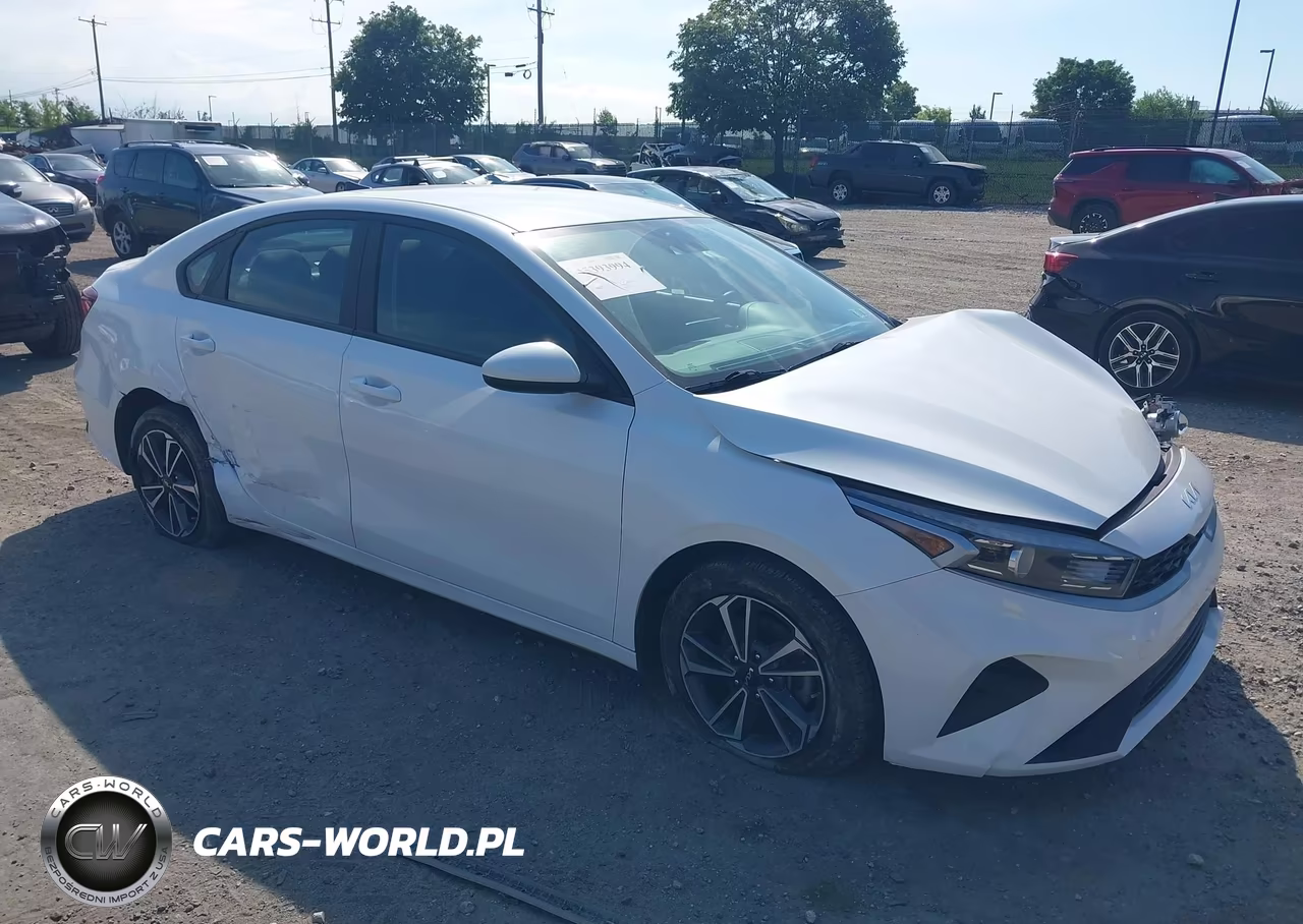 2023 Kia Forte Lxs – zdjęcie 1 z 16