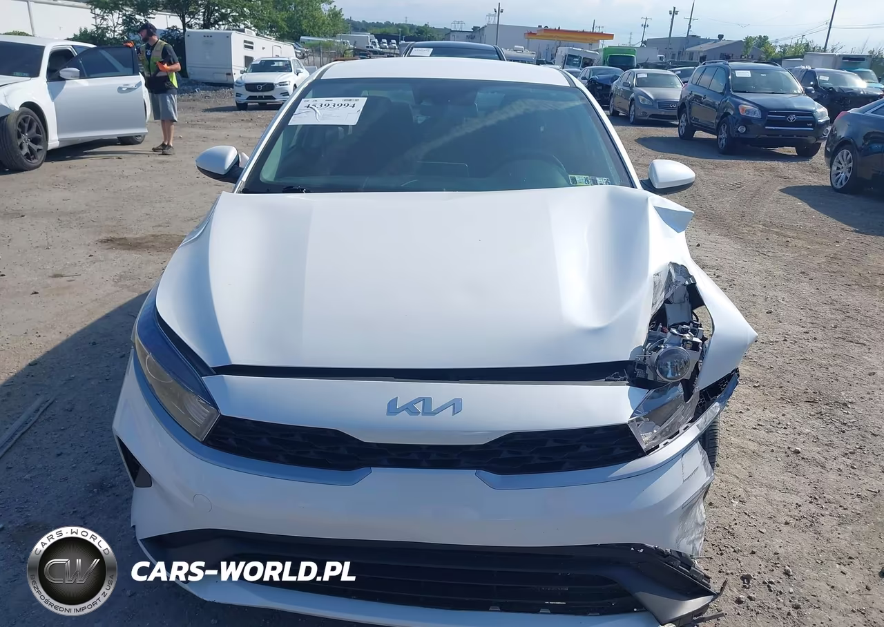 2023 Kia Forte Lxs VIN:3KPF24AD8PE590642 - 12