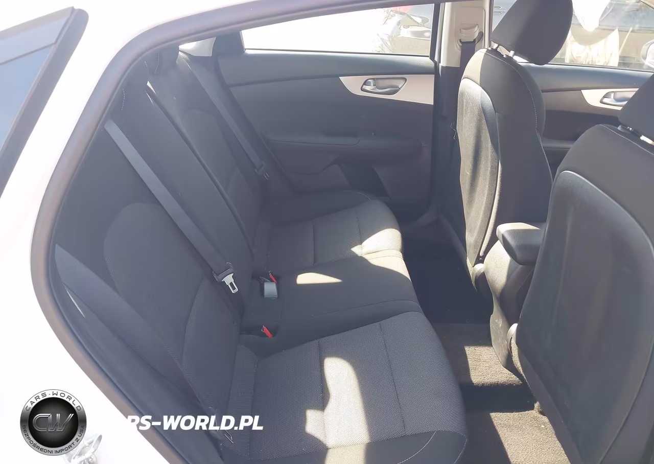 2023 Kia Forte Lxs VIN:3KPF24AD8PE590642 - 8