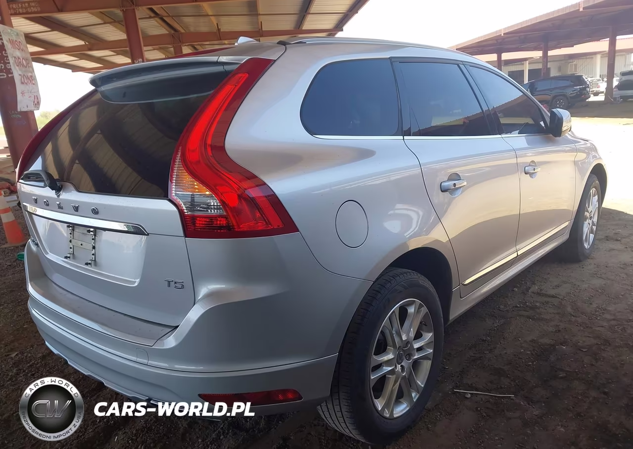 2015 Volvo Xc60 T5 Premier Plus VIN:YV440MDC9F2615976 - 4