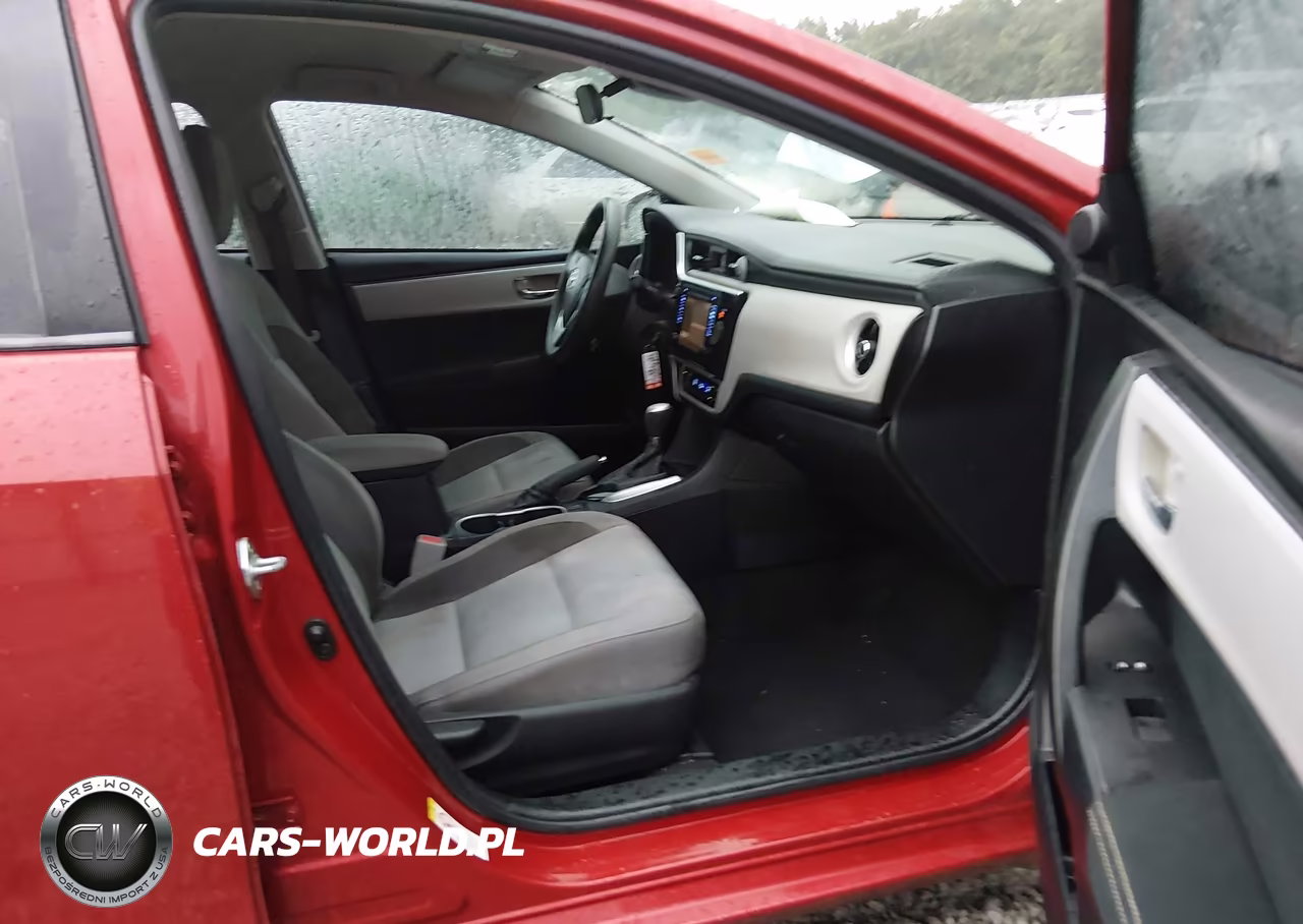2018 Toyota Corolla Le VIN:2T1BURHE3JC041568 - 5