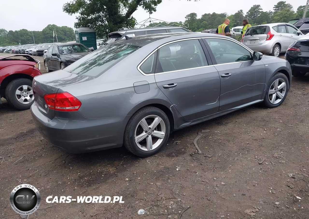 2014 Volkswagen Passat 1.8T Wolfsburg Edition VIN:1VWAS7A32EC034346 - 4