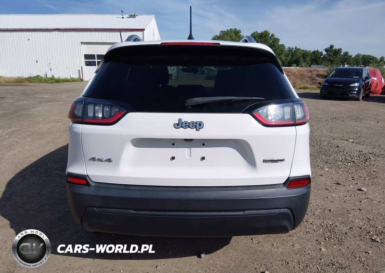 2019 Jeep Cherokee Latitude 4X4 VIN:1C4PJMCBXKD444935 - 16