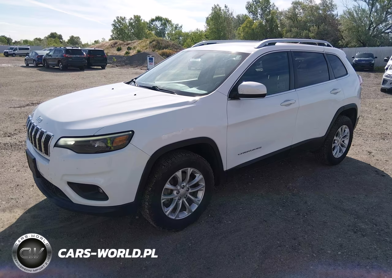 2019 Jeep Cherokee Latitude 4X4 VIN:1C4PJMCBXKD444935 - 2