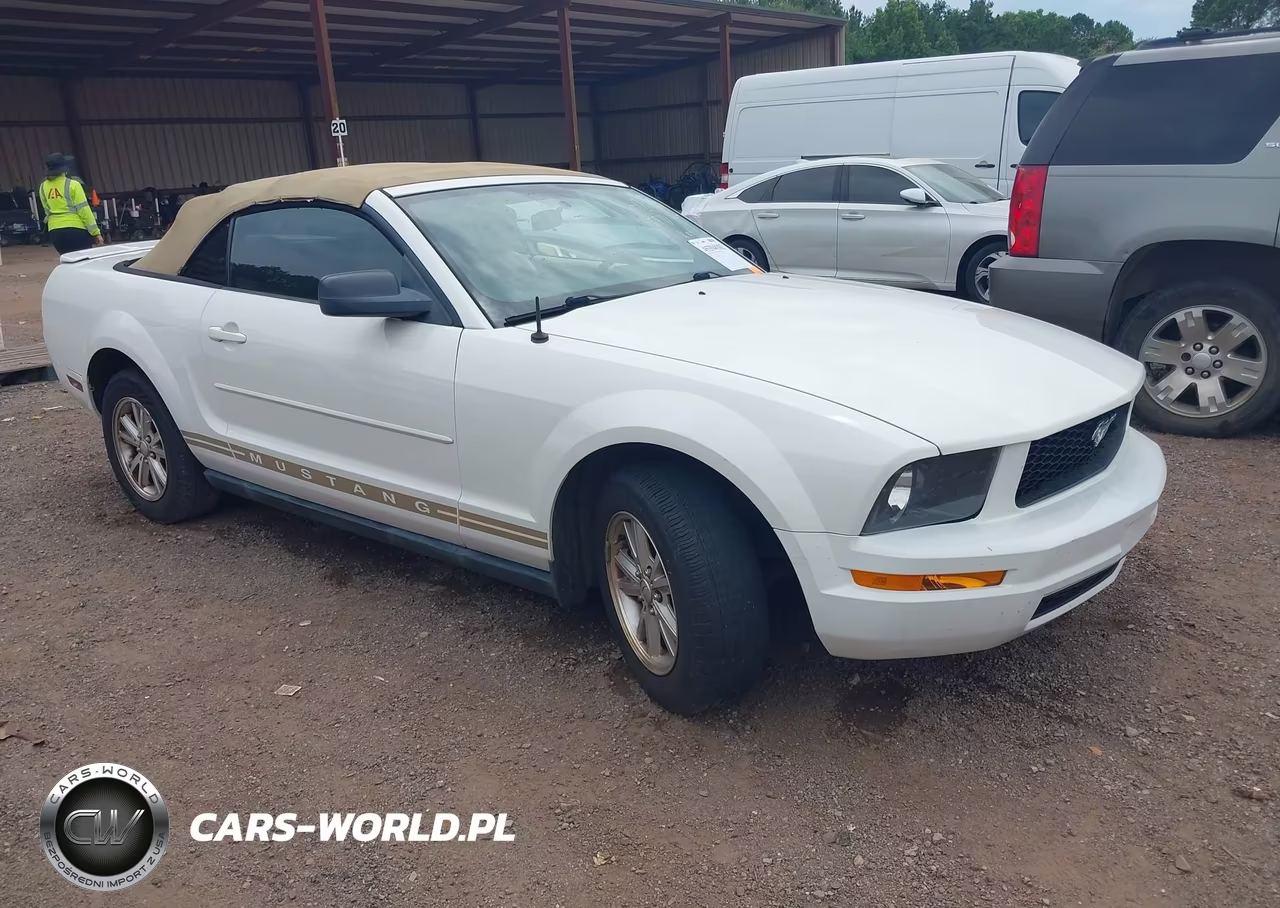 2007 Ford Mustang V6 Deluxe-V6 Premium