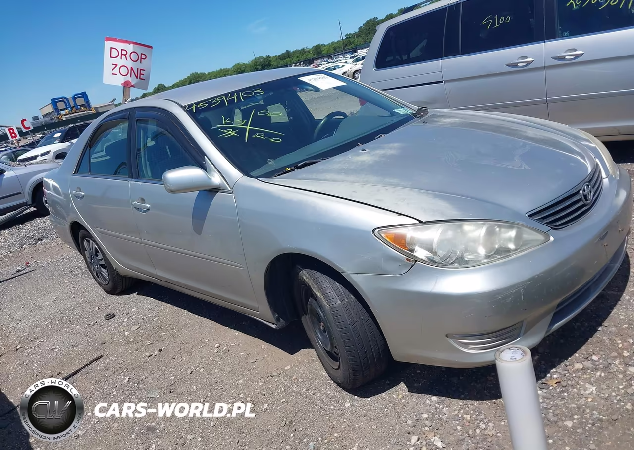 2005 Toyota Camry Le – zdjęcie 1 z 12