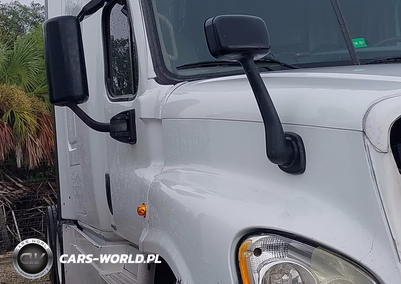 2017 Freightliner Cascadia 125 VIN:3AKJGLDR5HSHJ4226 - 17