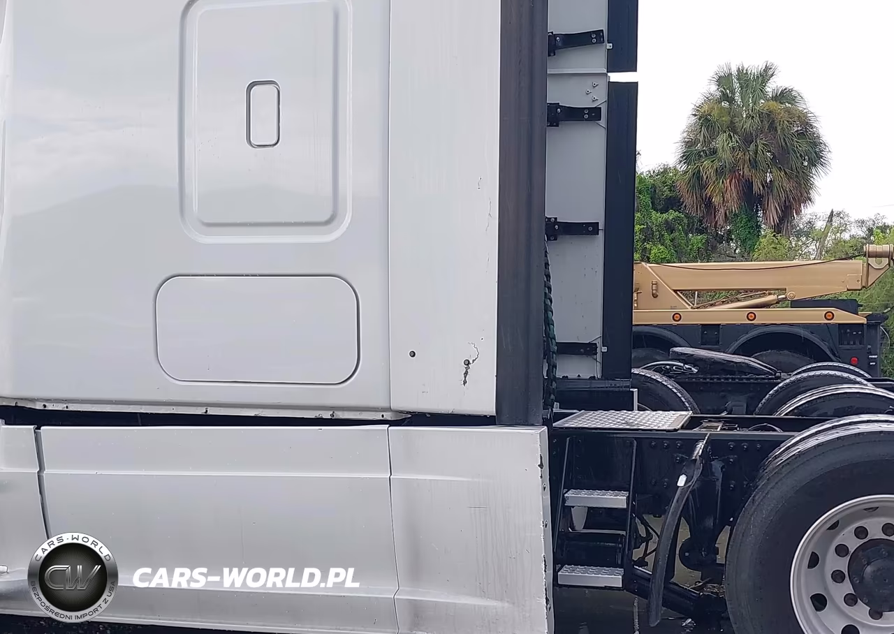 2017 Freightliner Cascadia 125 VIN:3AKJGLDR5HSHJ4226 - 20