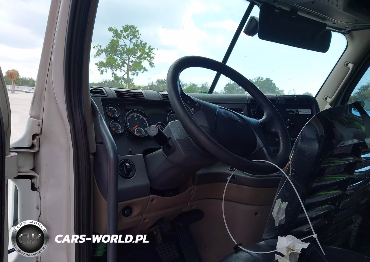 2017 Freightliner Cascadia 125 VIN:3AKJGLDR5HSHJ4226 - 7