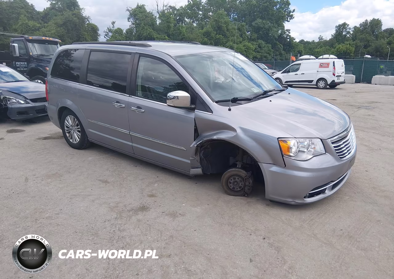 2015 Chrysler Town & Country Touring-L – zdjęcie 1 z 16