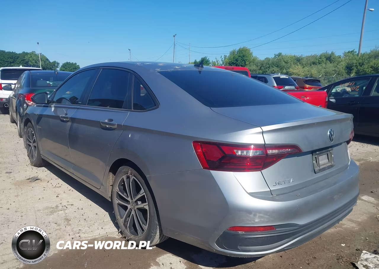 2023 Volkswagen Jetta 1.5T Sport VIN:3VWBM7BU1PM034572 - 3