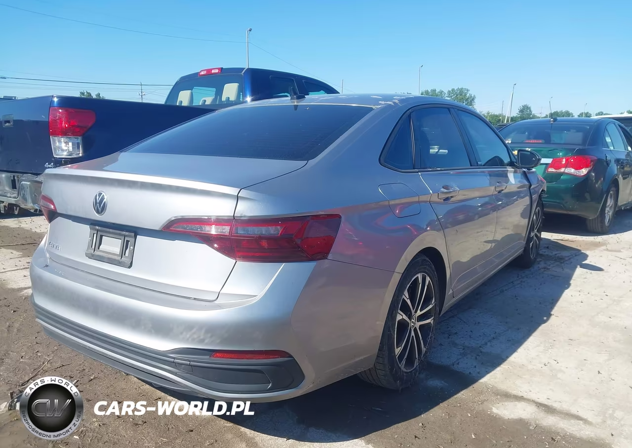 2023 Volkswagen Jetta 1.5T Sport VIN:3VWBM7BU1PM034572 - 4