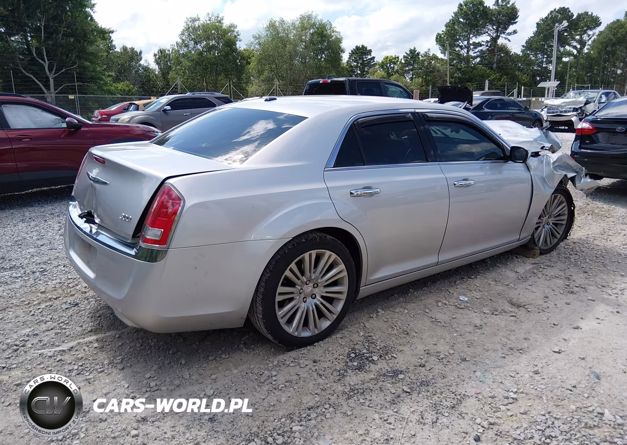 2011 Chrysler 300 Limited VIN:2C3CA5CGXBH613844 - 4