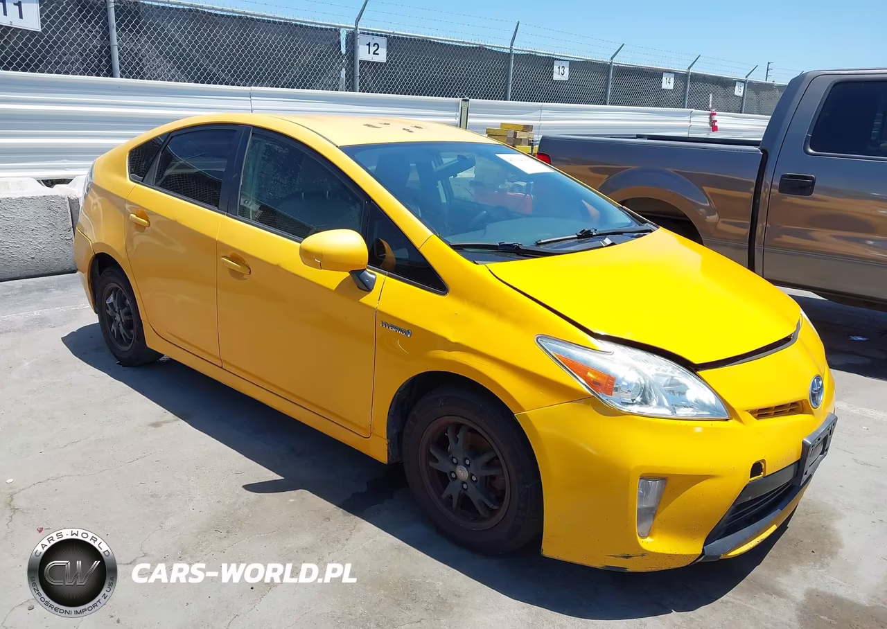 2014 Toyota Prius Three – zdjęcie 1 z 15