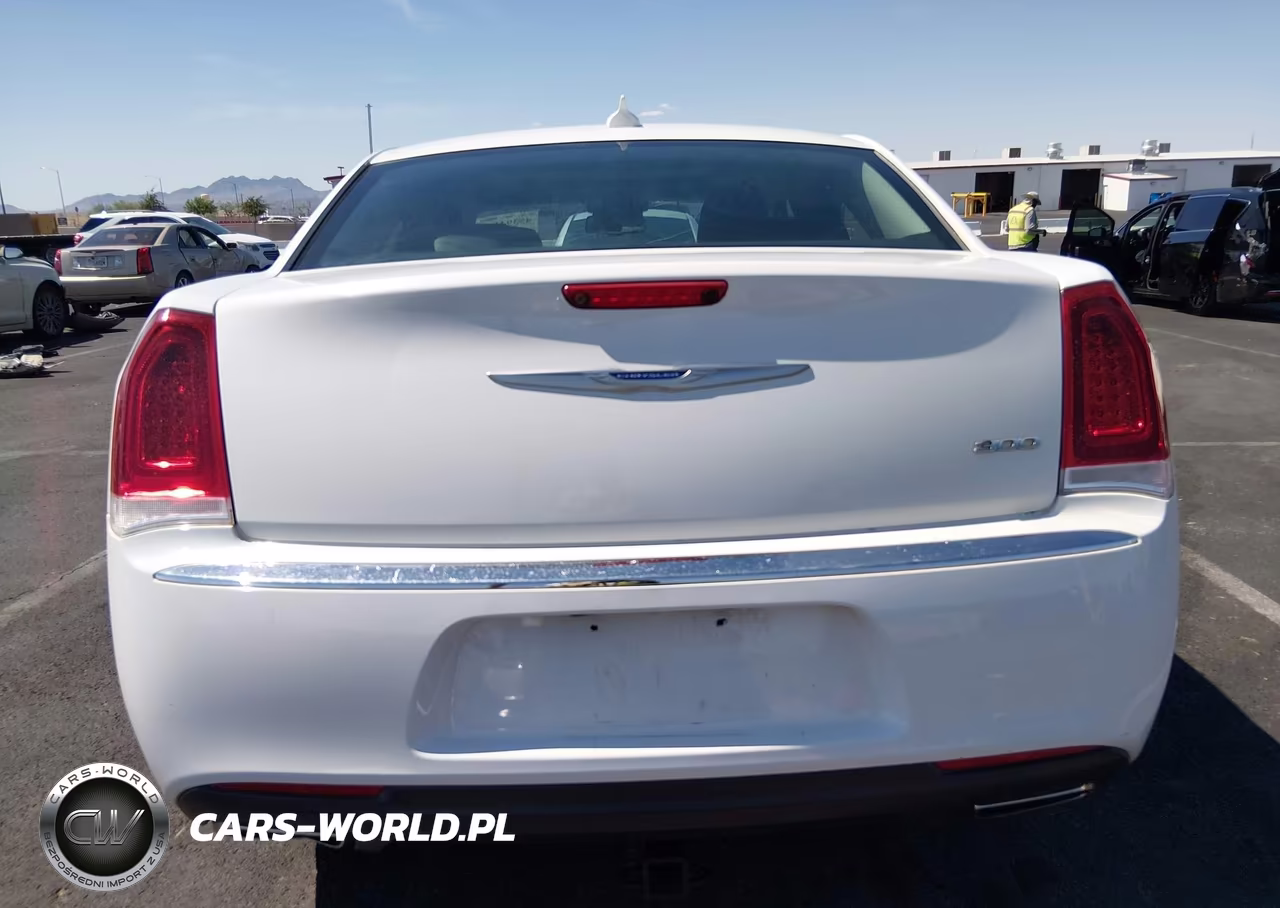 2020 Chrysler 300 Limited VIN:2C3CCAEG4LH108786 - 17