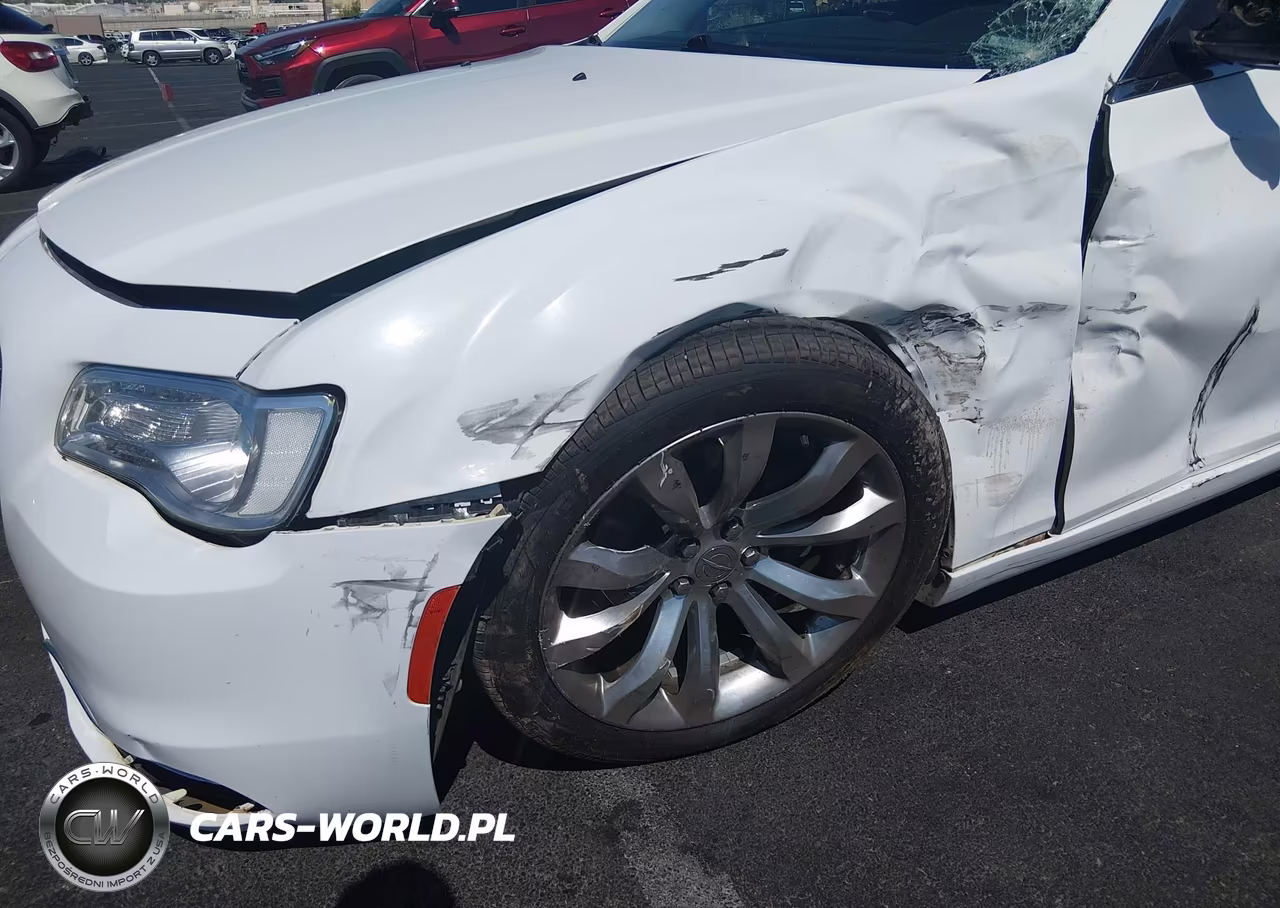 2020 Chrysler 300 Limited VIN:2C3CCAEG4LH108786 - 6