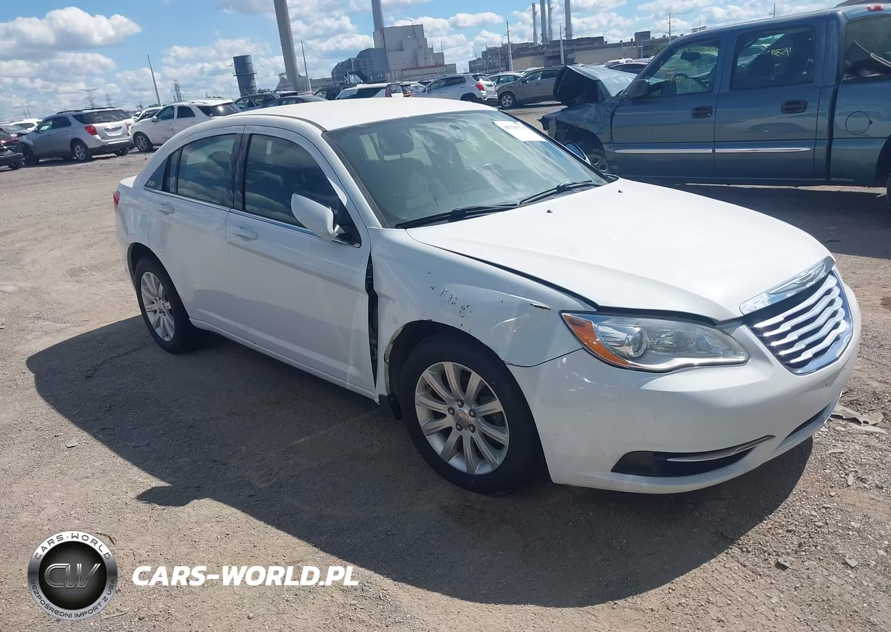 2013 Chrysler 200 Touring – zdjęcie 1 z 11