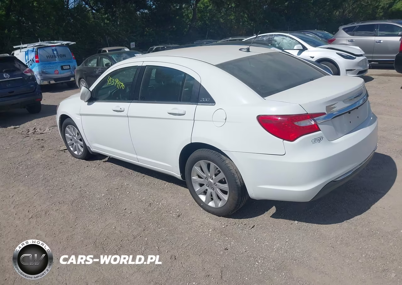 2013 Chrysler 200 Touring VIN:1C3CCBBB2DN739222 - 3