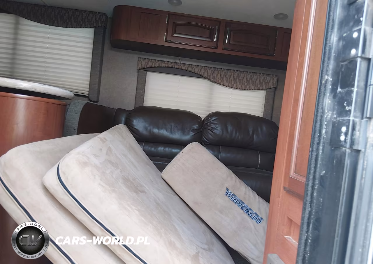 2015 Winnebago Other VIN:54CA11321F1E11224 - 13