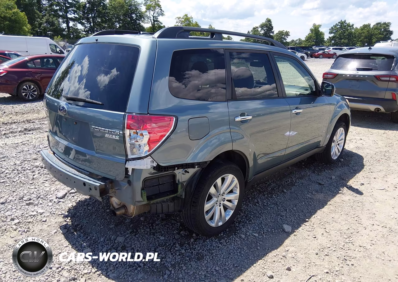 2012 Subaru Forester 2.5X Premium VIN:JF2SHACC9CH468751 - 4