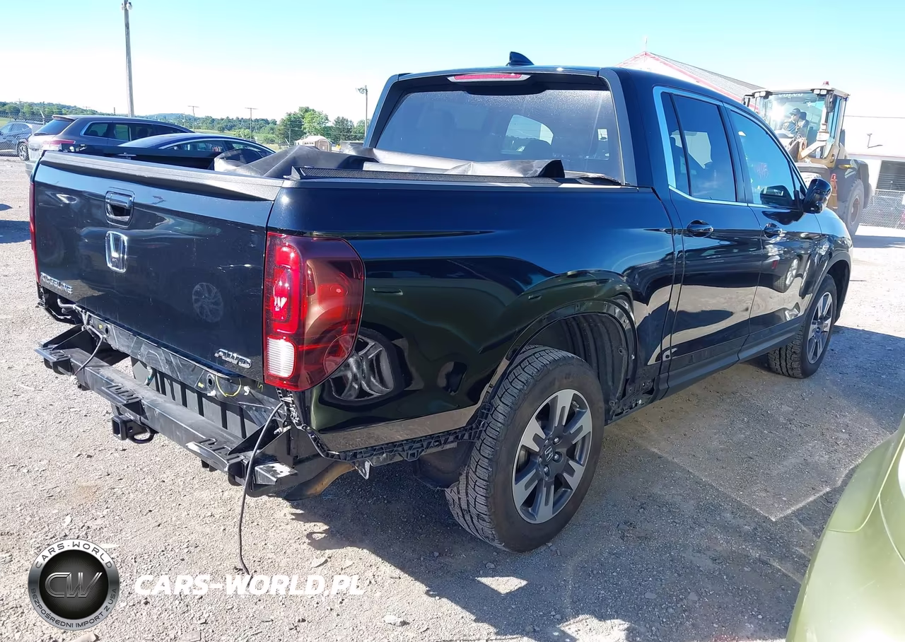 2017 Honda Ridgeline Rtl-T VIN:5FPYK3F62HB019650 - 4