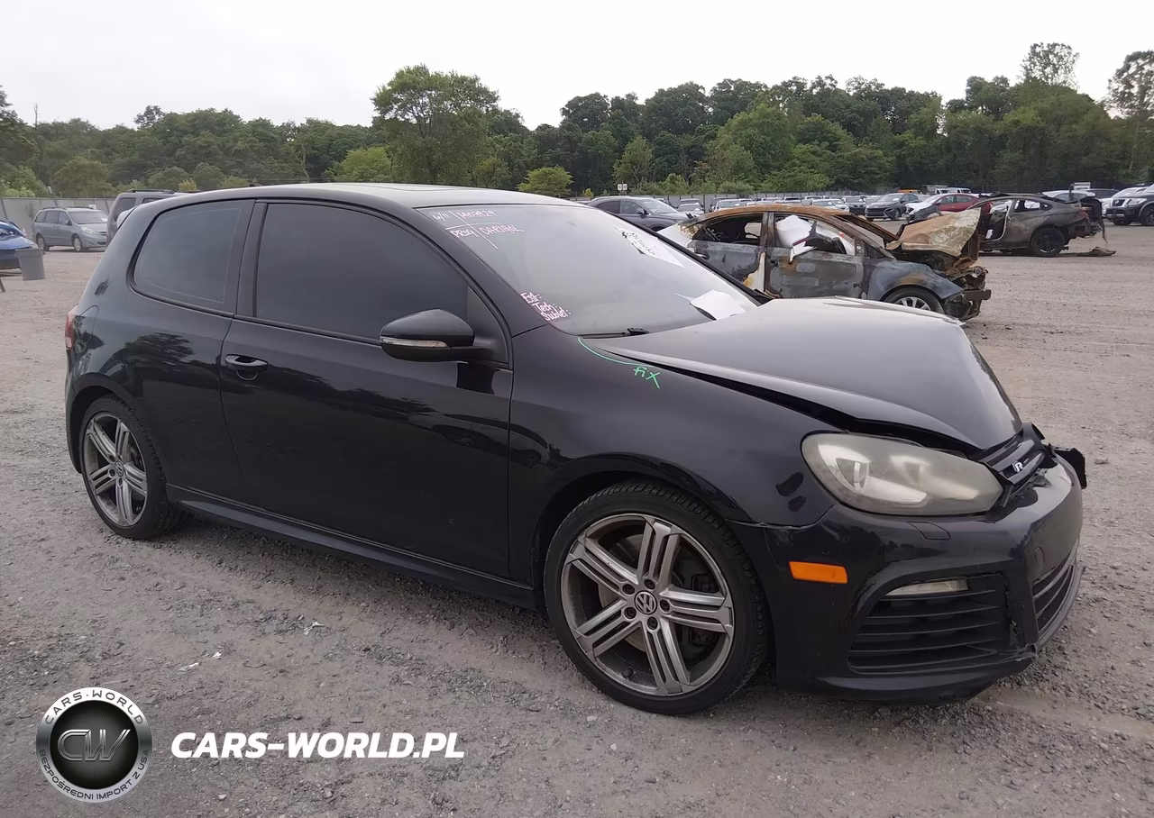 2013 Volkswagen Golf R 2-Door