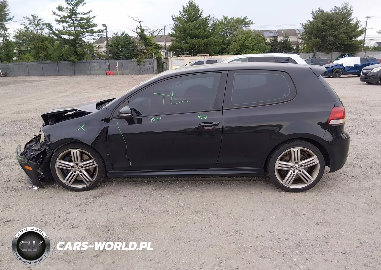 2013 Volkswagen Golf R 2-Door VIN:WVWRF7AJ4DW061571 - 14
